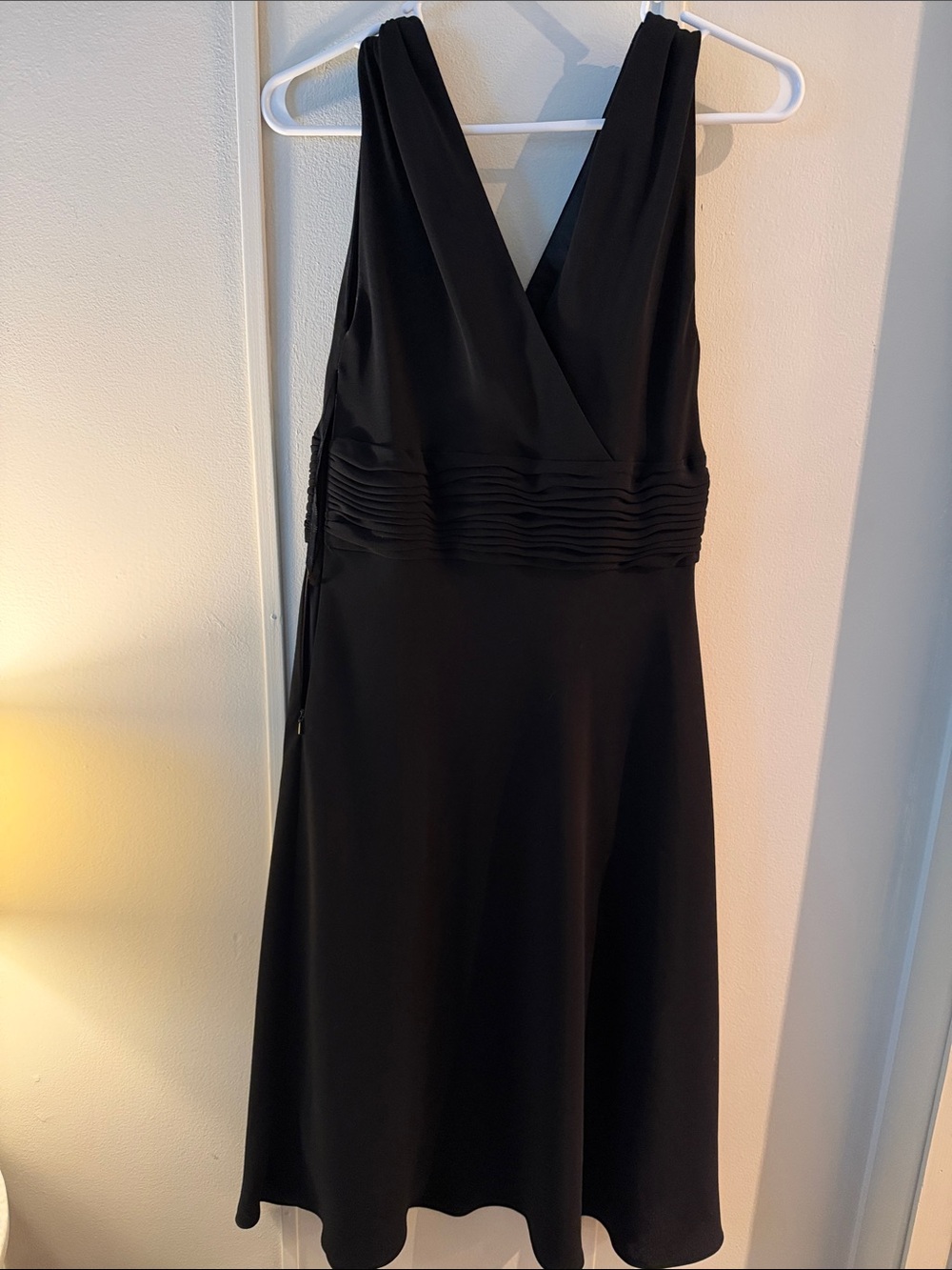 Jones New York Black V-Neck Midi Dress